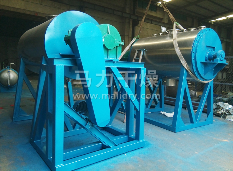 耙式干燥机生产现场实拍