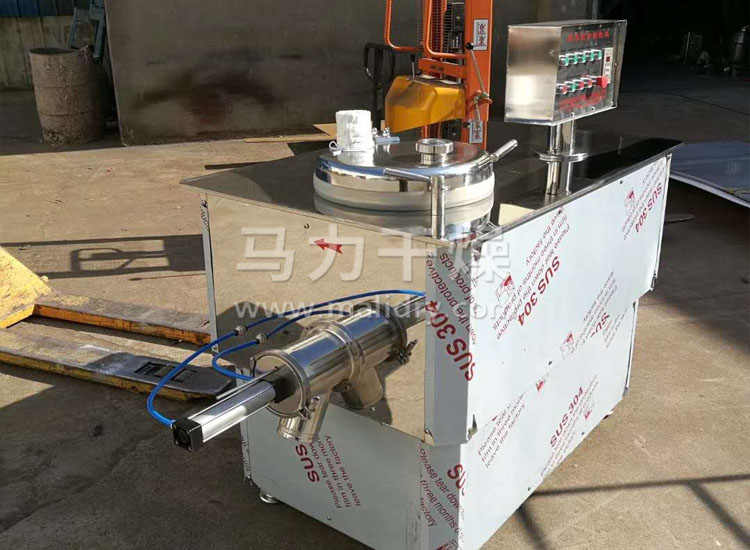 高速混合制粒机生产现场