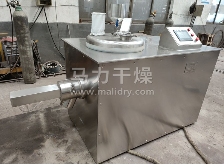 高速混合制粒机生产现场