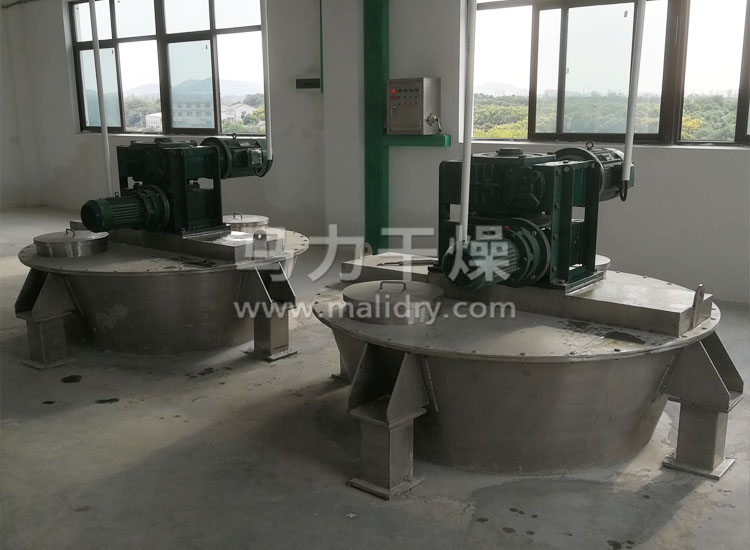 双螺旋锥形混合机使用实拍图