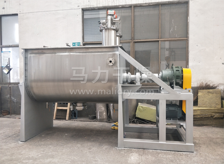 卧式螺带混合机生产现场