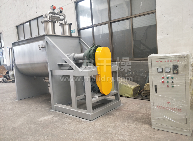 卧式螺带混合机生产现场